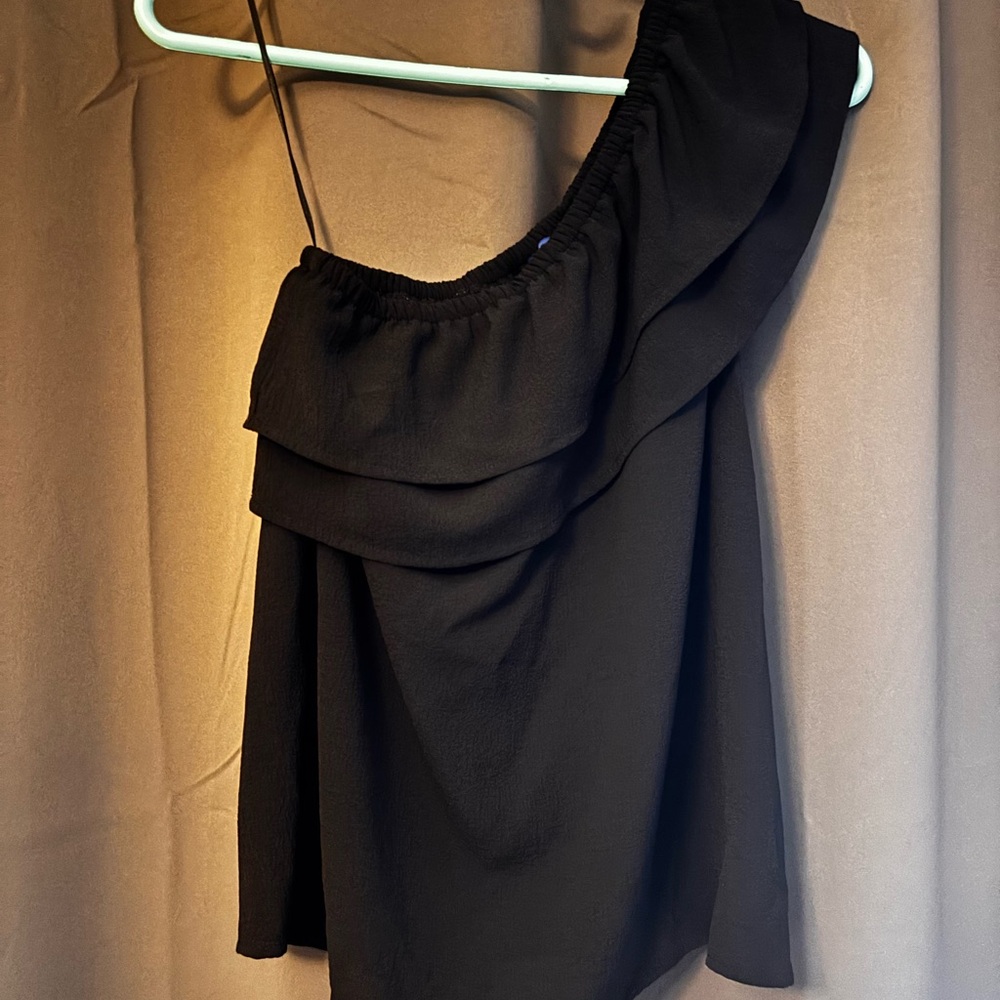 Apt. 9 Black One-Shoulder Top